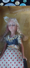 Charger l'image dans la galerie, Lot de Deux Poupées Publicitaires Banania des Années 1960 - Trésors d'Antan