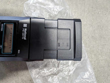 Charger l'image dans la galerie, Flash National PE-287S pour Photographie - Qualité et Polyvalence