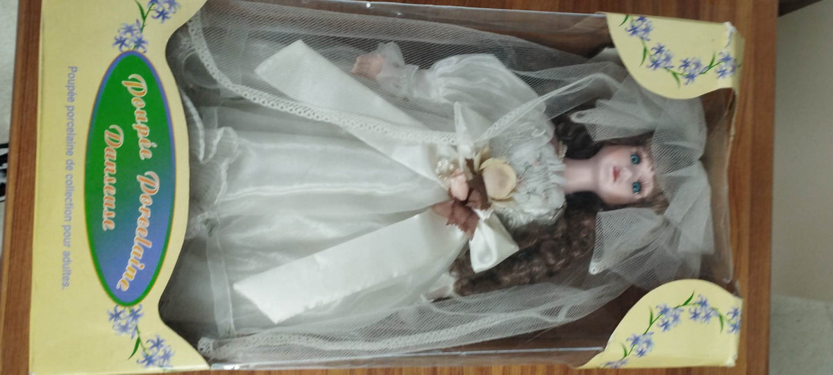 Poupée en porcelaine - ballerine - Collection
