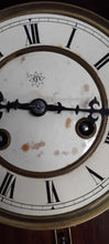 Charger l&#39;image dans la galerie, Horloge à pendule murale Style Henri II
